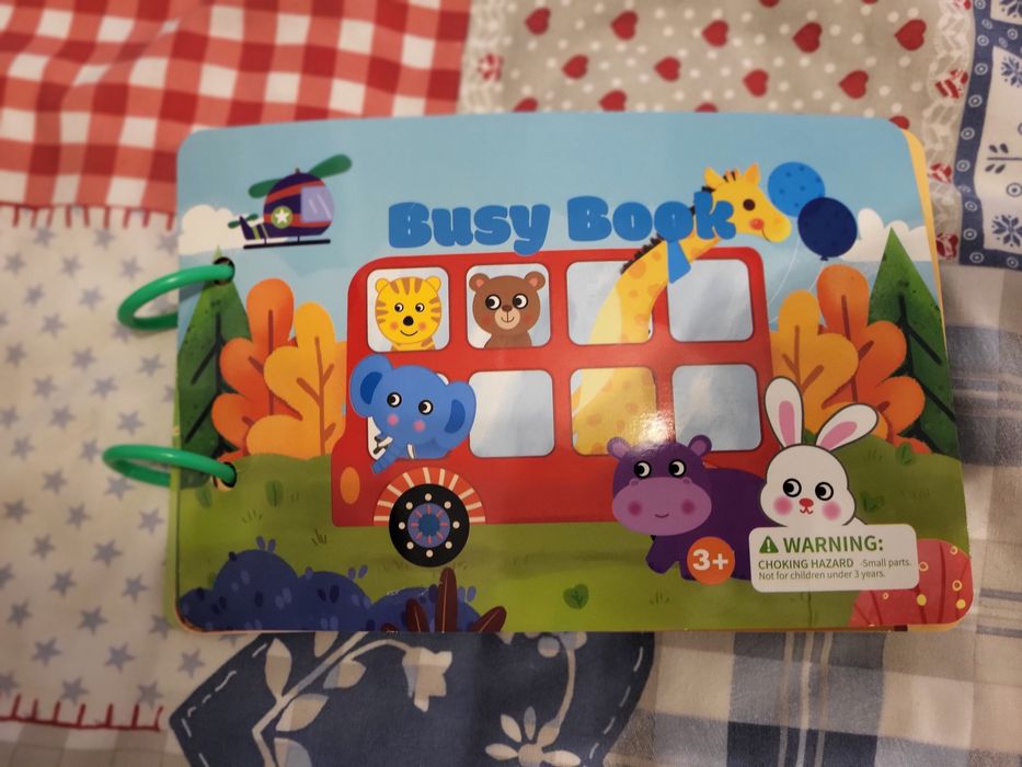 Książeczka na rzepy. Busy book. Montessori.