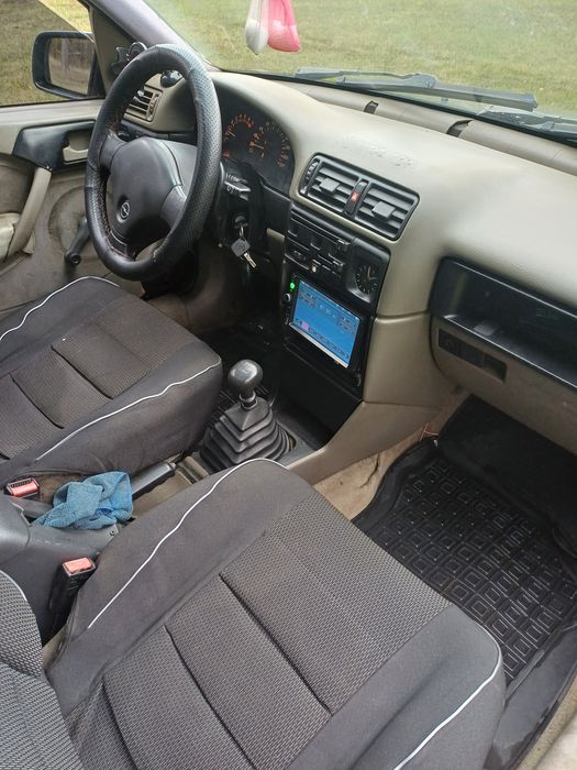 Opel Vectra A. 1.6 Газ/Бензин