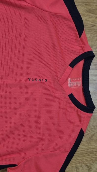 Футболка спортивна. Decathlon. kipsta.