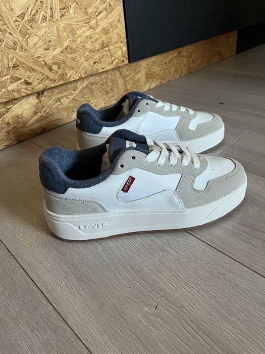 Nowe modne buty Levis