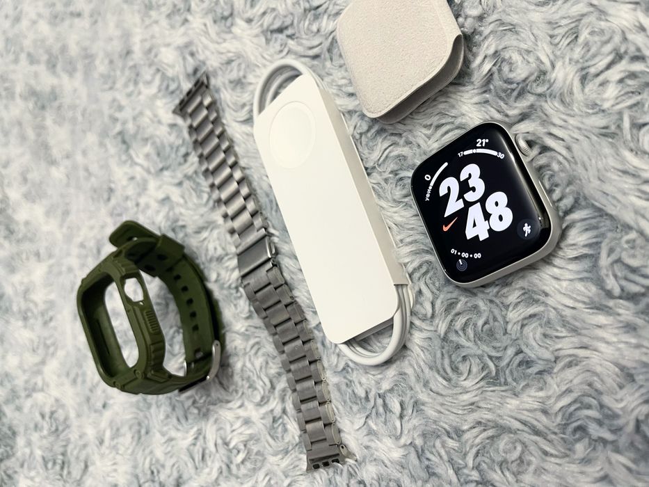 Apple Watch 5 (44 mm) как новые + ремешки! А2093