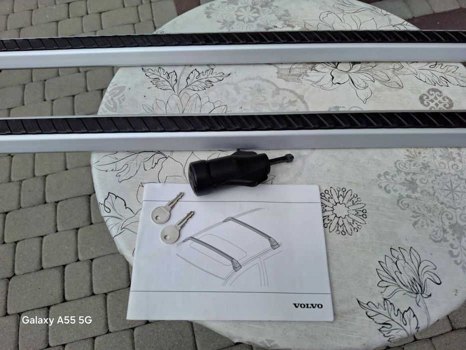 Oryginalny Bagażnik Dachowy Volvo V60 Bez Relingów Belki Thule