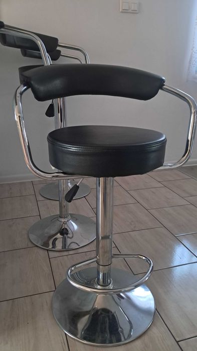 Hokery krzesła barowe