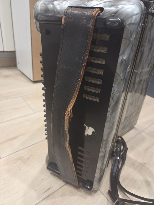 Akordeon Hohner Granada II, 96 basów