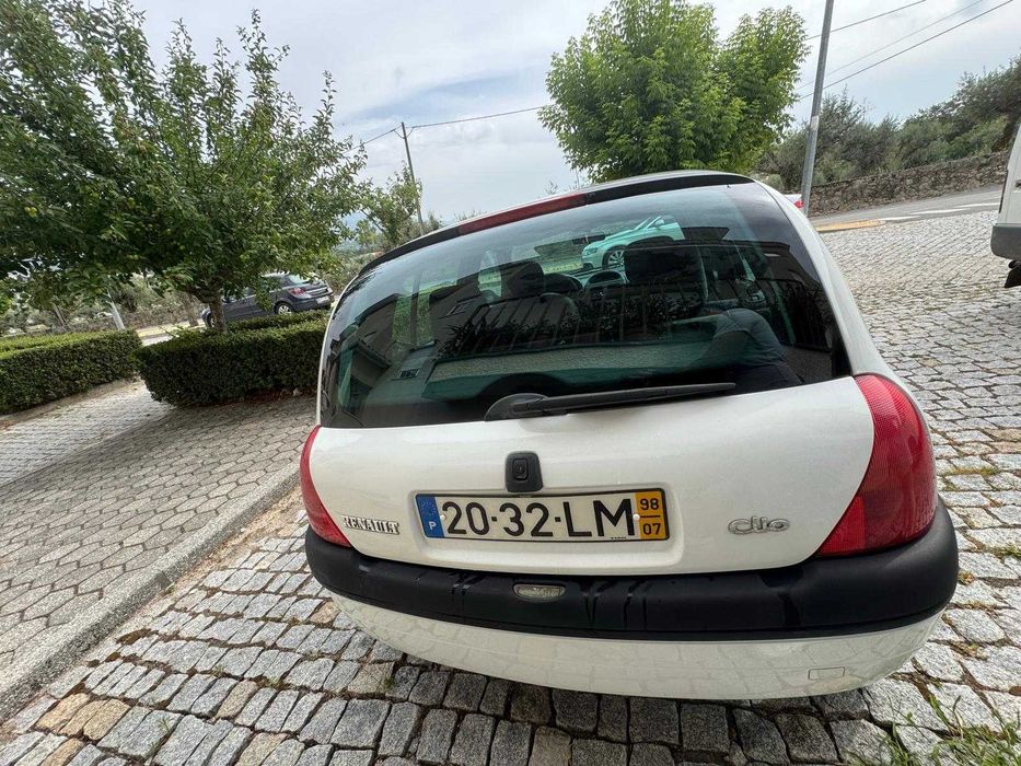 Venda clio mkII 1998 1.2 RT gasolina
