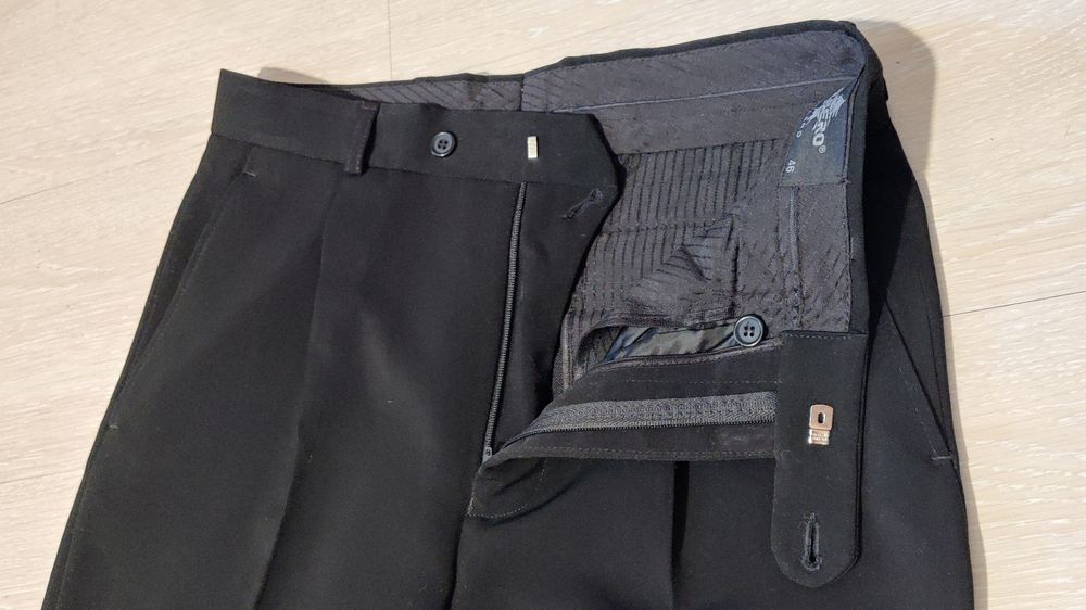 Костюм мужской брючный черный классика Albero Milano