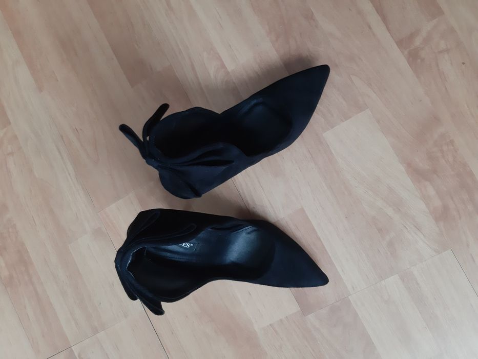 Buty rozmiar 37.