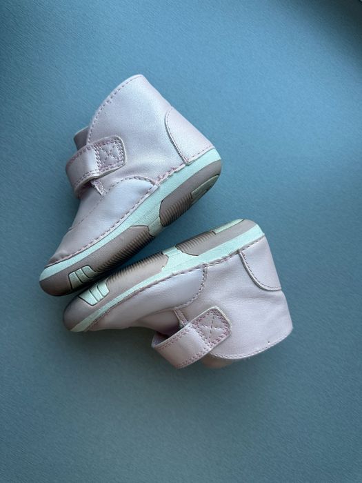 Черевики для дівчинки рожеві