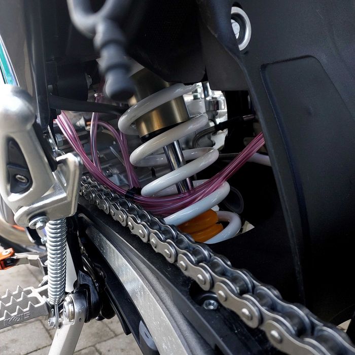 Мотоцикл GEON GNX 250, k16, 2T, 36 к.с., 21/18, гарантія, доставка