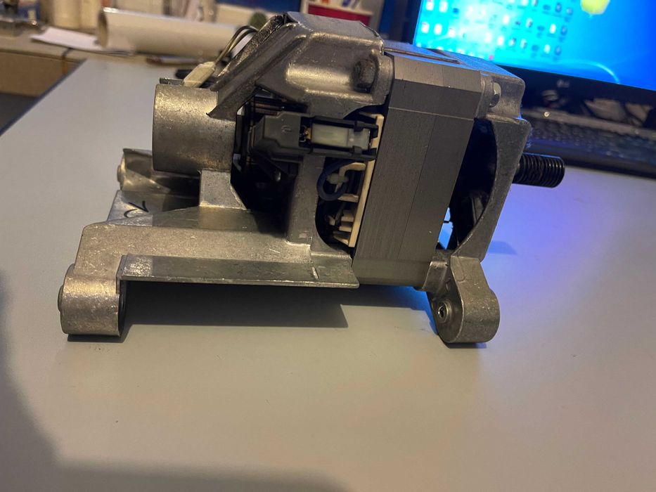 Silnik pralki Electrolux