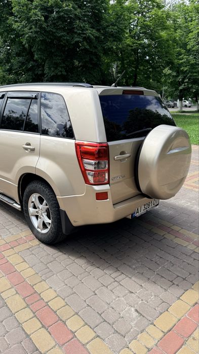 Продам Suzuki granb vitara 2.0 2009 сузукі