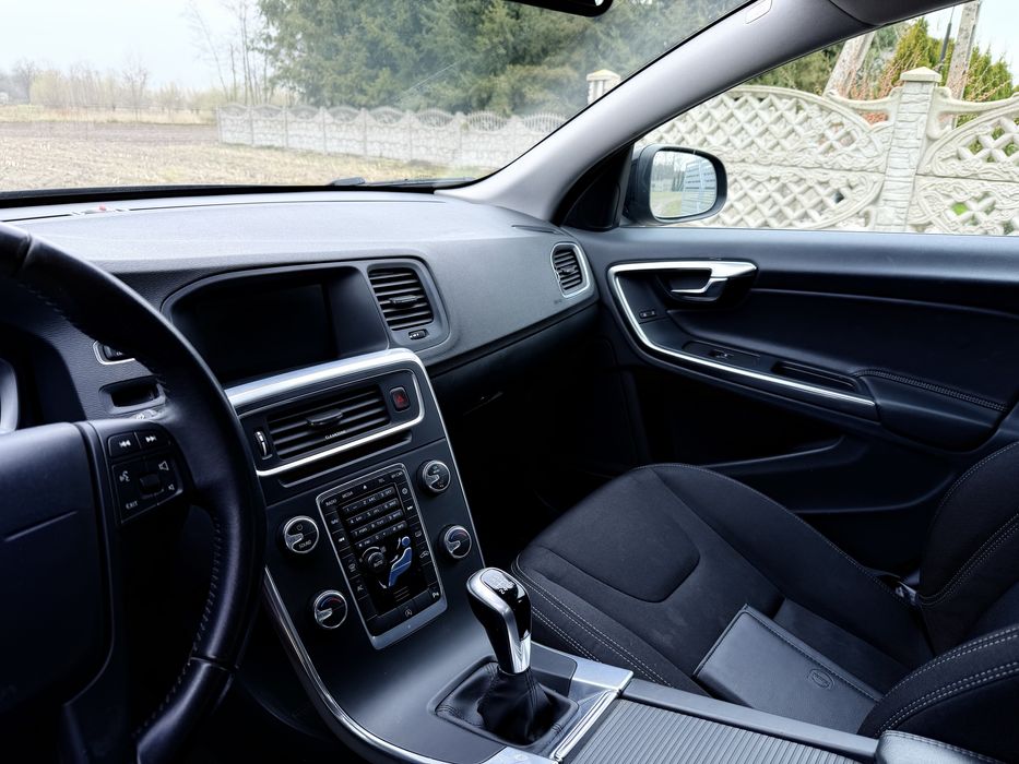 Volvo V60 Navigacja   2.0D