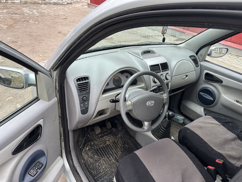 Продам машину в рідній фарбі з мінімальним пробігом 30 тис км