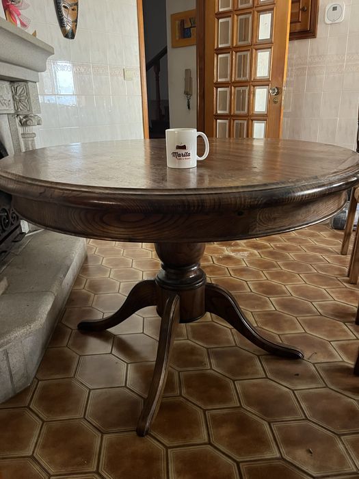 Conjunto mesa e 4 cadeiras