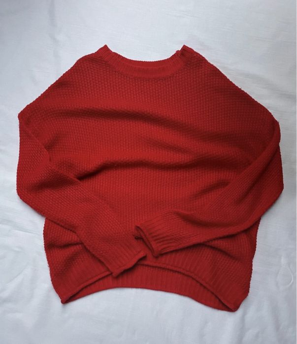 Czerwony sweterek