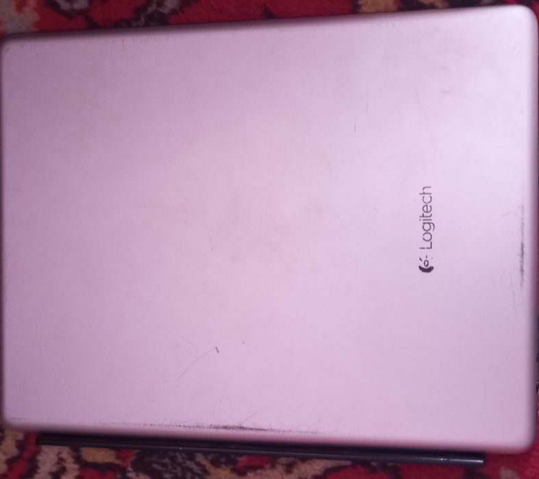 iPad  64 GB model A1430 із клавіатурою