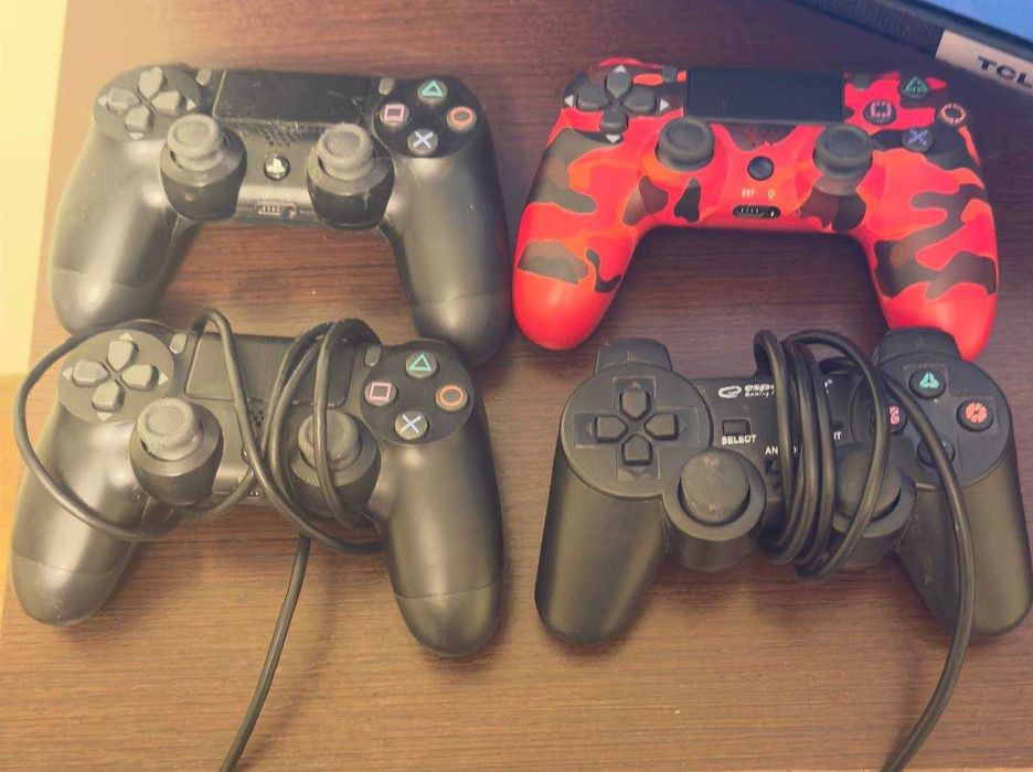 PlayStation 4 + 4 геймпада