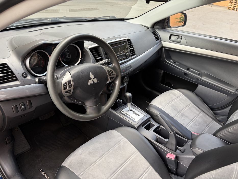 Mitsubishi Lancer