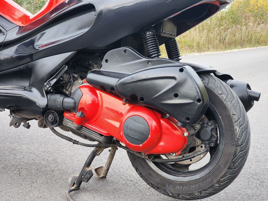GILERA runner VXR 200