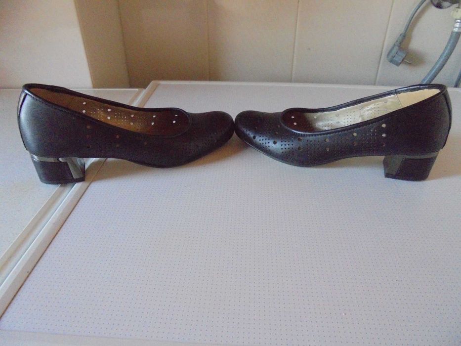 sapatos de senhora da marca STEPS