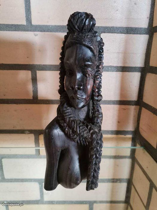Peça escultura busto senhora africano angolano