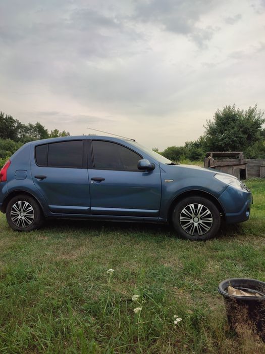 Dacia sandero 1,4 2010