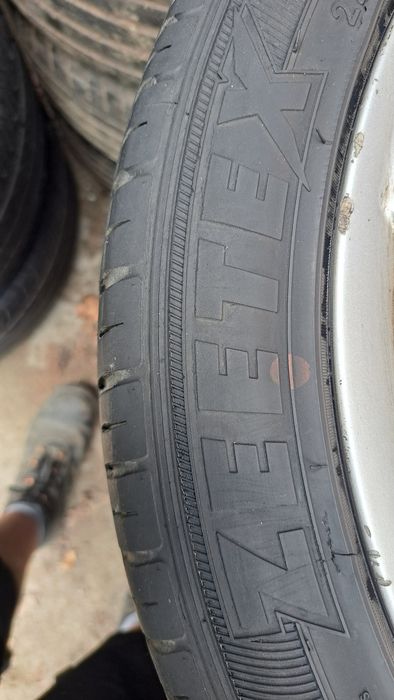 4 opony letnie 225/45 17"