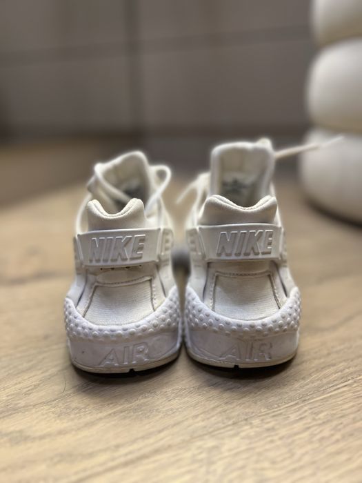 Buty trampki sneakersy NIKE HUARACHE r. 39