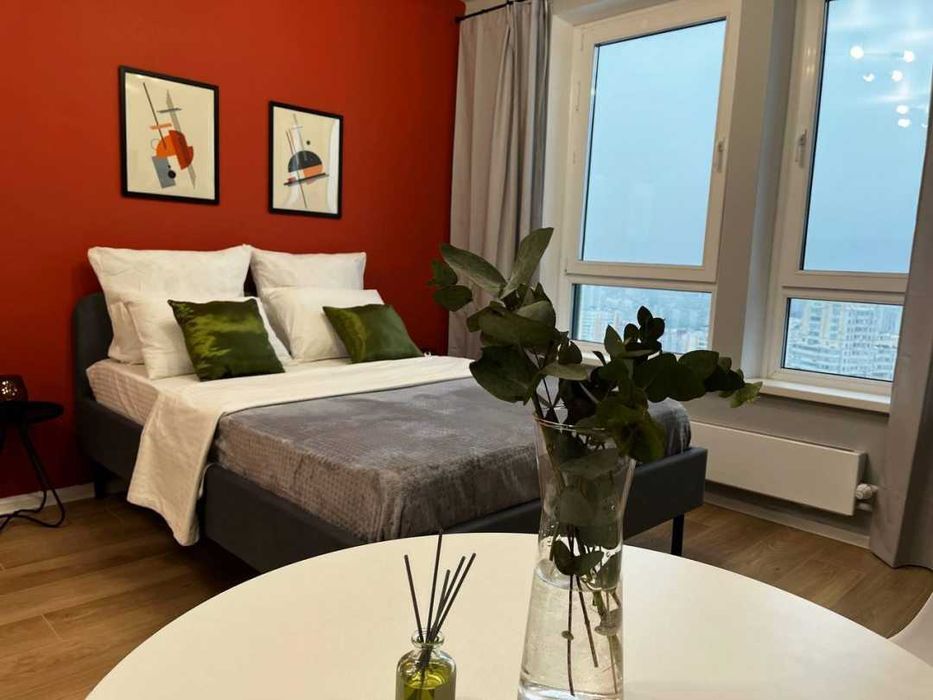 Шикарная квартира студия посуточно - центр Запорожья универмаг Украина