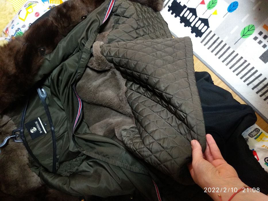 Парка з натуральним хутром песця