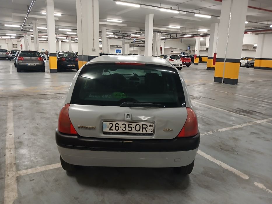 Renault clio 1.2 ano 1999