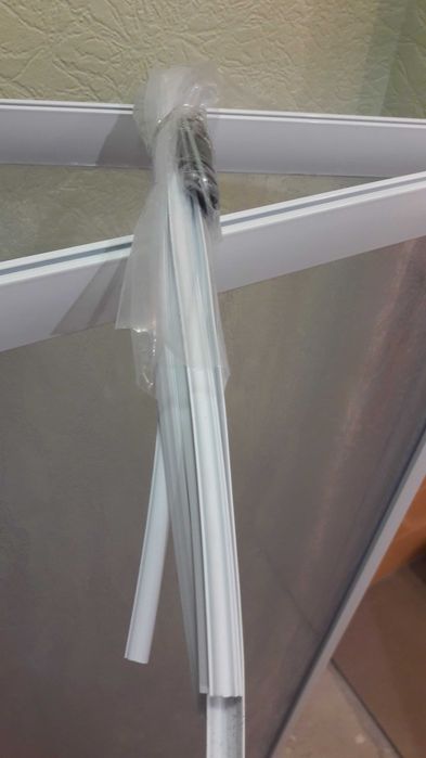 Шторка для ванны Ravak VS2 105 Біл. RAIN