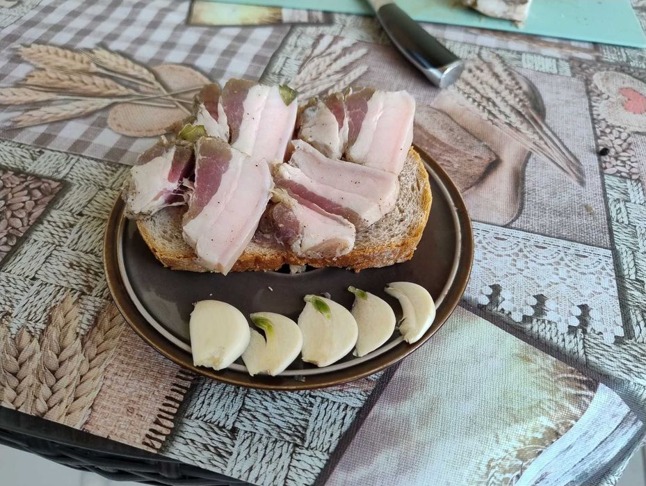 Słonina/Boczek/ Продам засоленное сало с мясной прослойкой со специями