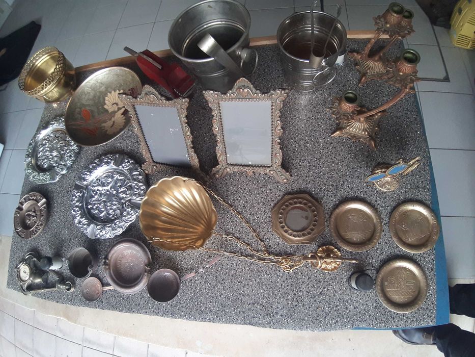 Várias peças antigas em latão vários preços