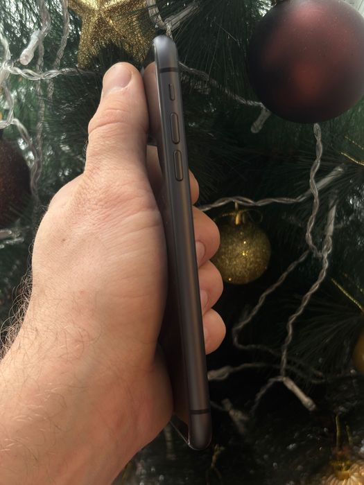 Продам iPhone 11  64 gb