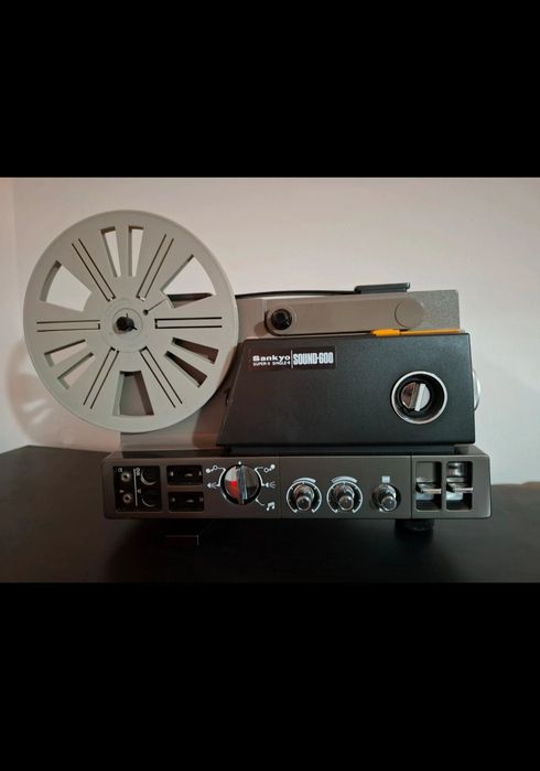 Projector de filmes SANKYO SUPER 8