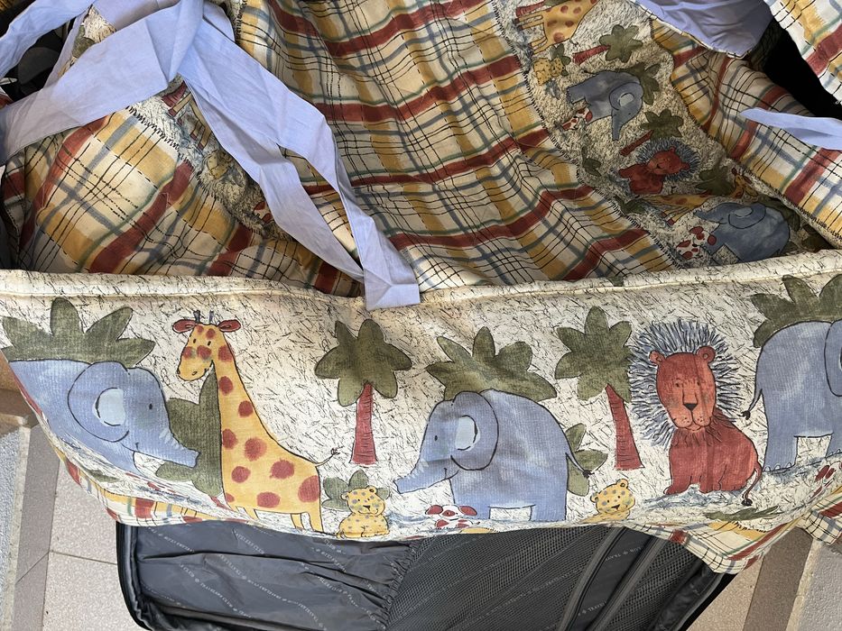 Endredon de cama de bebe com protecao das grades igual