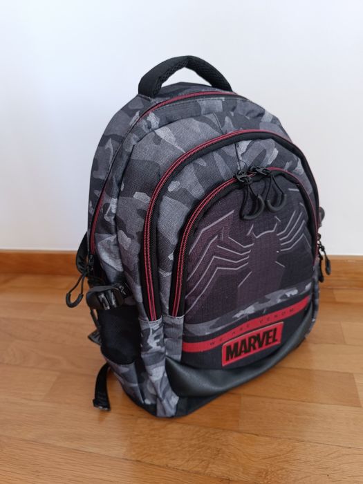 Mochila Venom Marvel 44cm
