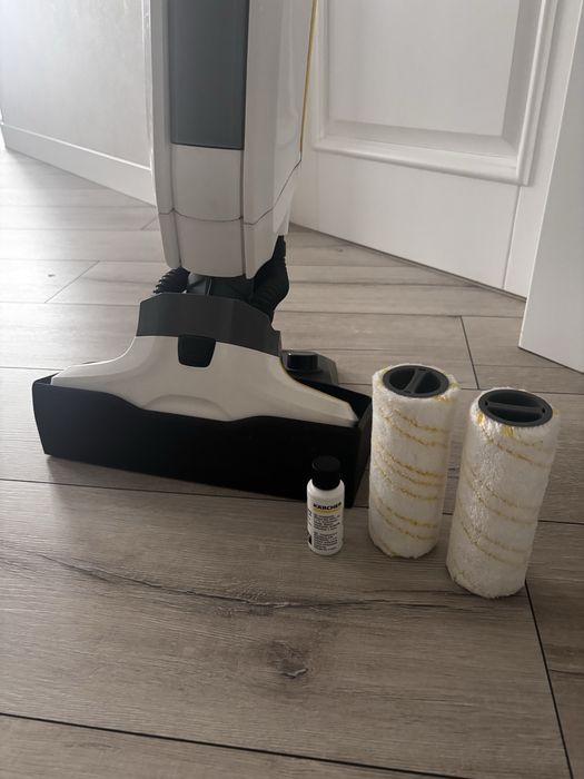 Миючий ручний пилосос Karcher