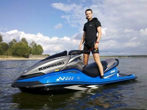продам гидроцикл Kawasaki 250лс