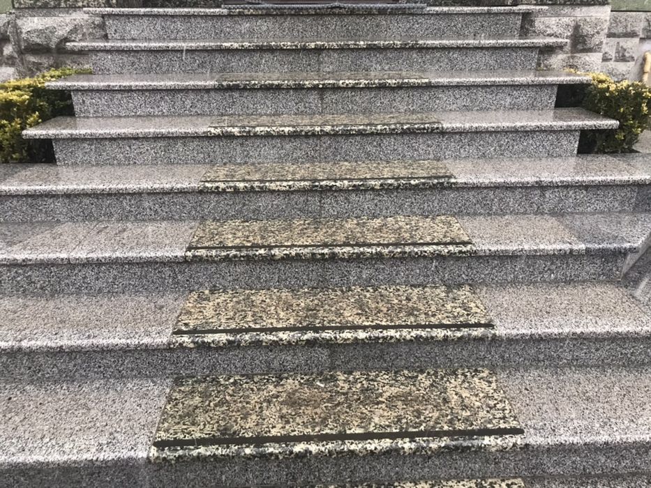 Гранітні сходи (сходи з каменю)