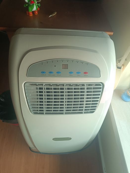 Ar condicionado 100% funcional e em bom estado