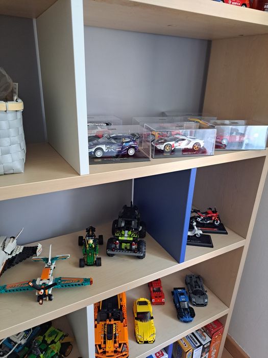 Estante madeira clara