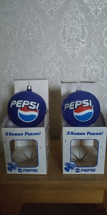 Новорічна скляна куля