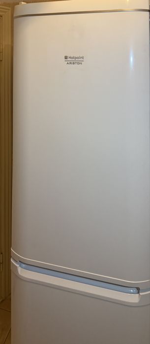 Холодильник Hotpoint Ariston RMBA 2200.L.019