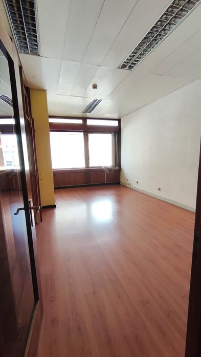 Arrenda-se Escritório 51m2