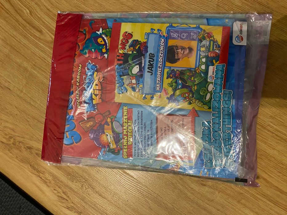 Magazyn Super Things plus 2 figurki Kazoom Kids