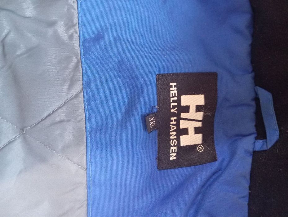 Продам фирменную теплую мужскую куртку.Фирма HH.размер XXL.