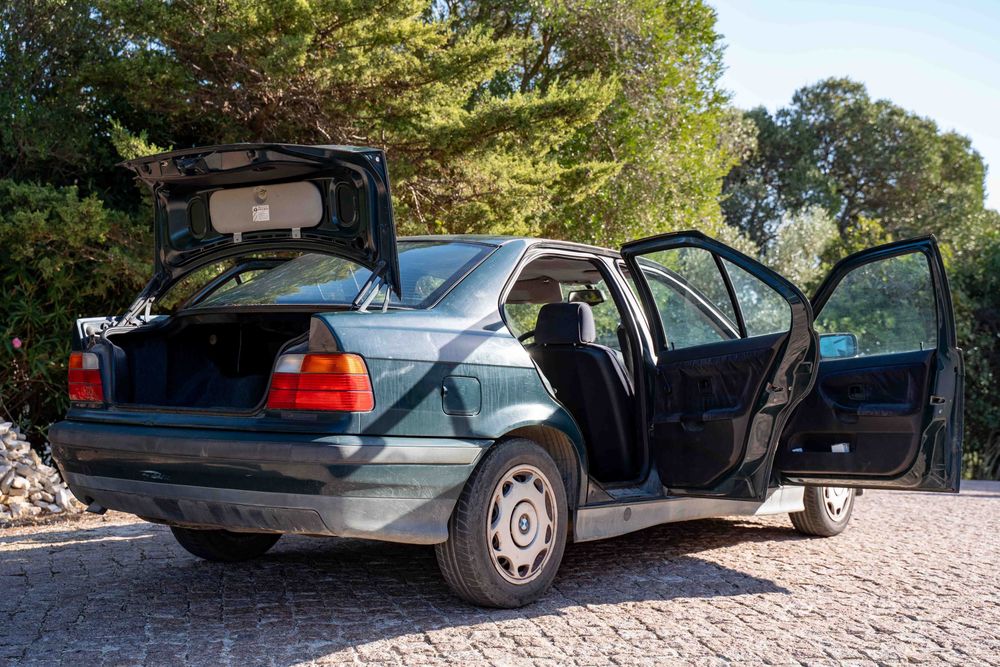 BMW 325td (E36) Sedan 1994 – 2.5 Turbodiesel – Sem ferrugem — photo 3