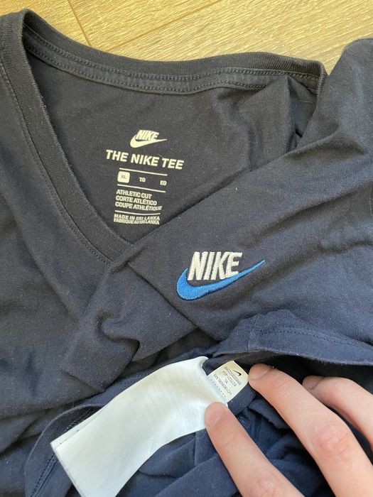 Футболка NIKE темно-синього кольору